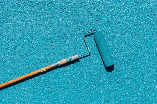 Comment choisir le rouleau peinture idéal pour vos travaux